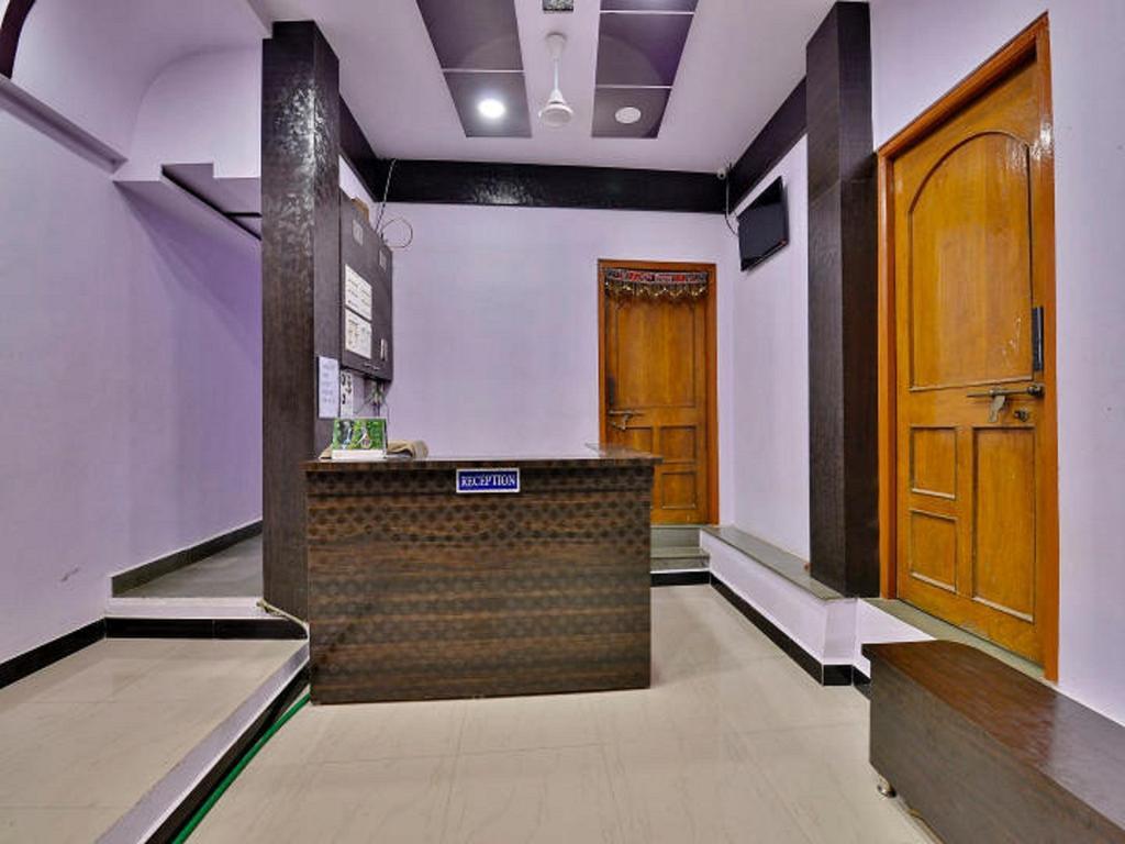 Mansarovar Guest House Удджайн Экстерьер фото