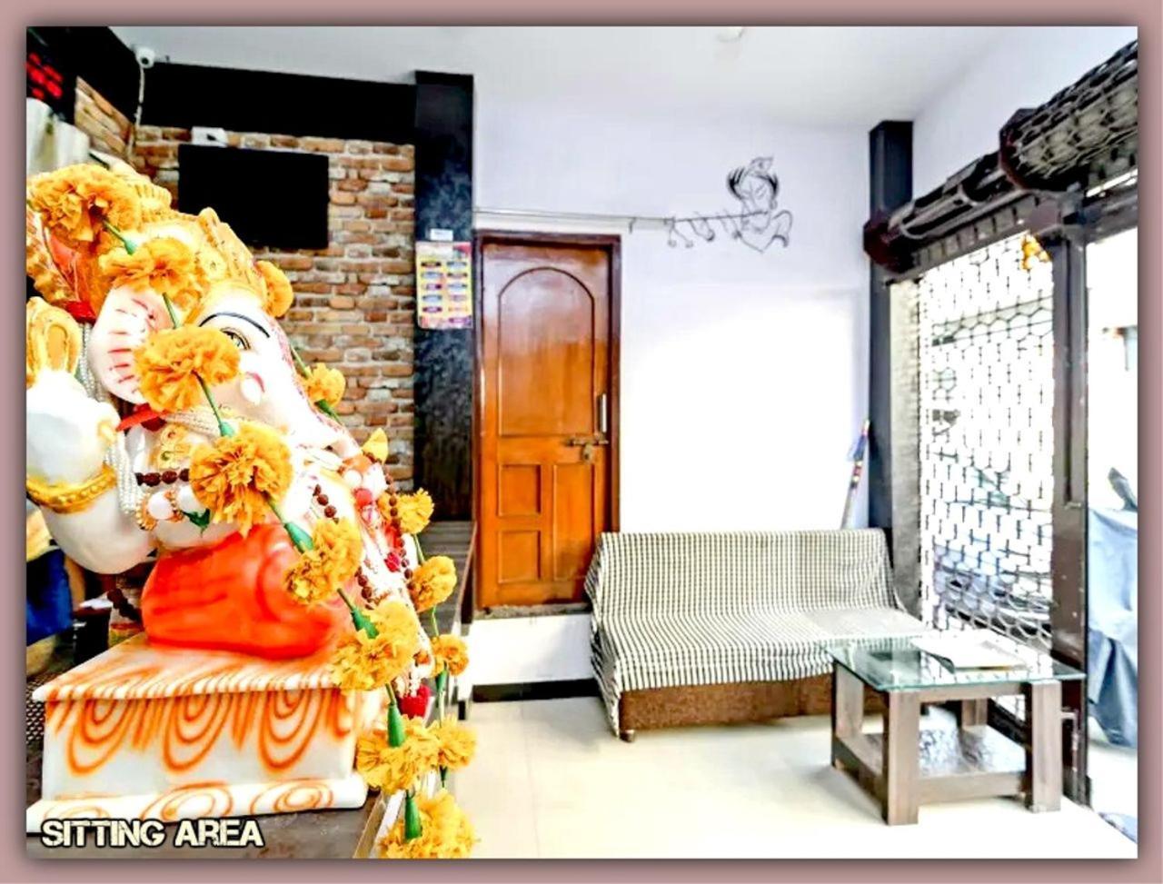 Mansarovar Guest House Удджайн Экстерьер фото